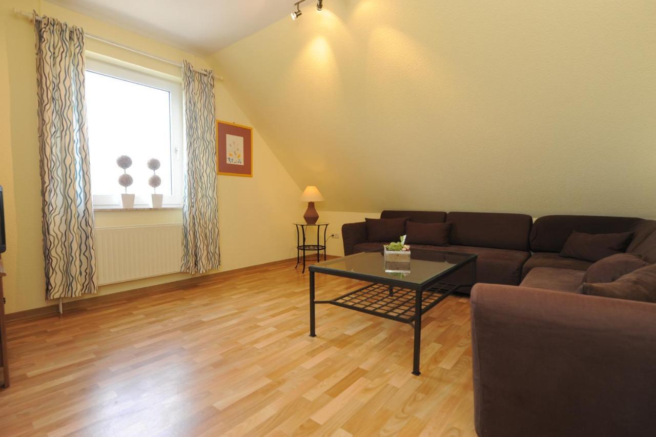 Ferienwohnungen Im Haus Am Watt Neuharlingersiel Buitenkant foto